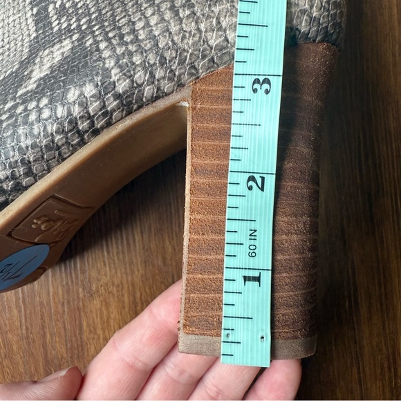 CARLOS by Carlos Santana Snakeskin Boots Womens 7.5 Lydia Faux Leather Heeled - Picture 6 of 13